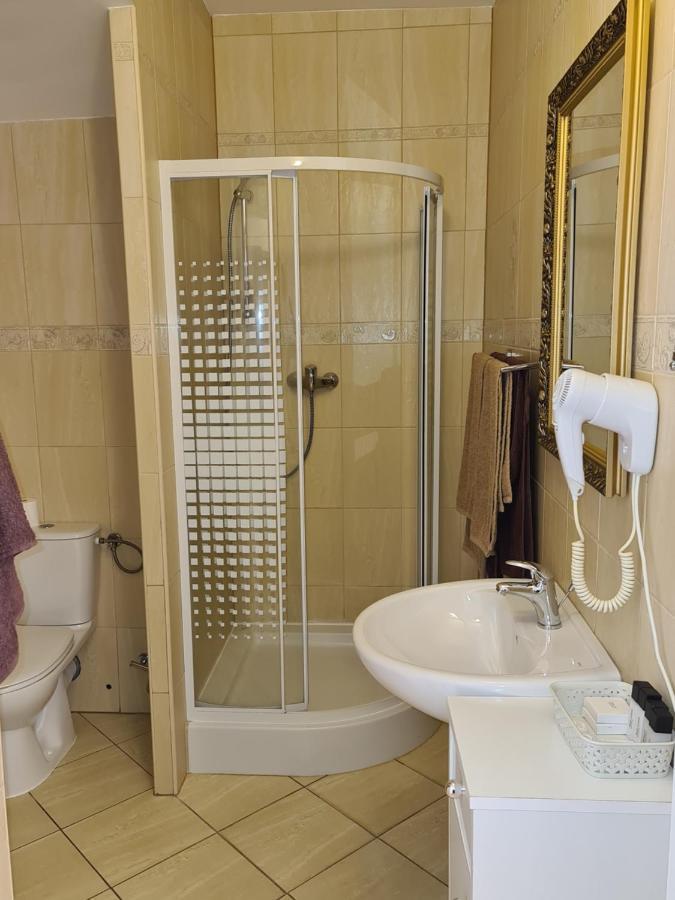 Palac Henrykow Szprotawa Εξωτερικό φωτογραφία